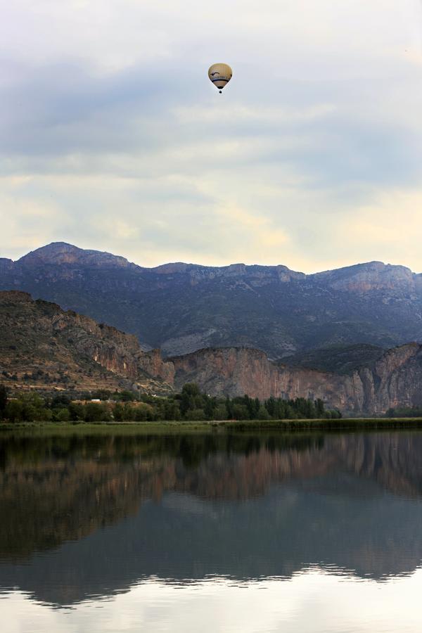 La Noguera Camping Sant Llorenç de Montgai Екстериор снимка